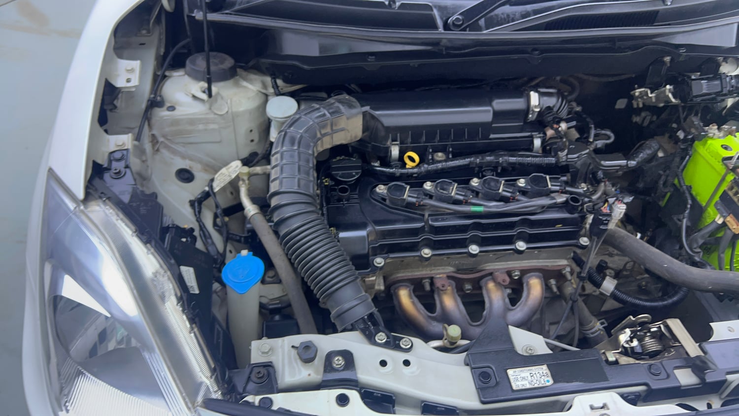 Used 2020 Maruti Suzuki Dzire VXi Petrol Manual engine ENGINE RIGHT SIDE VIEW