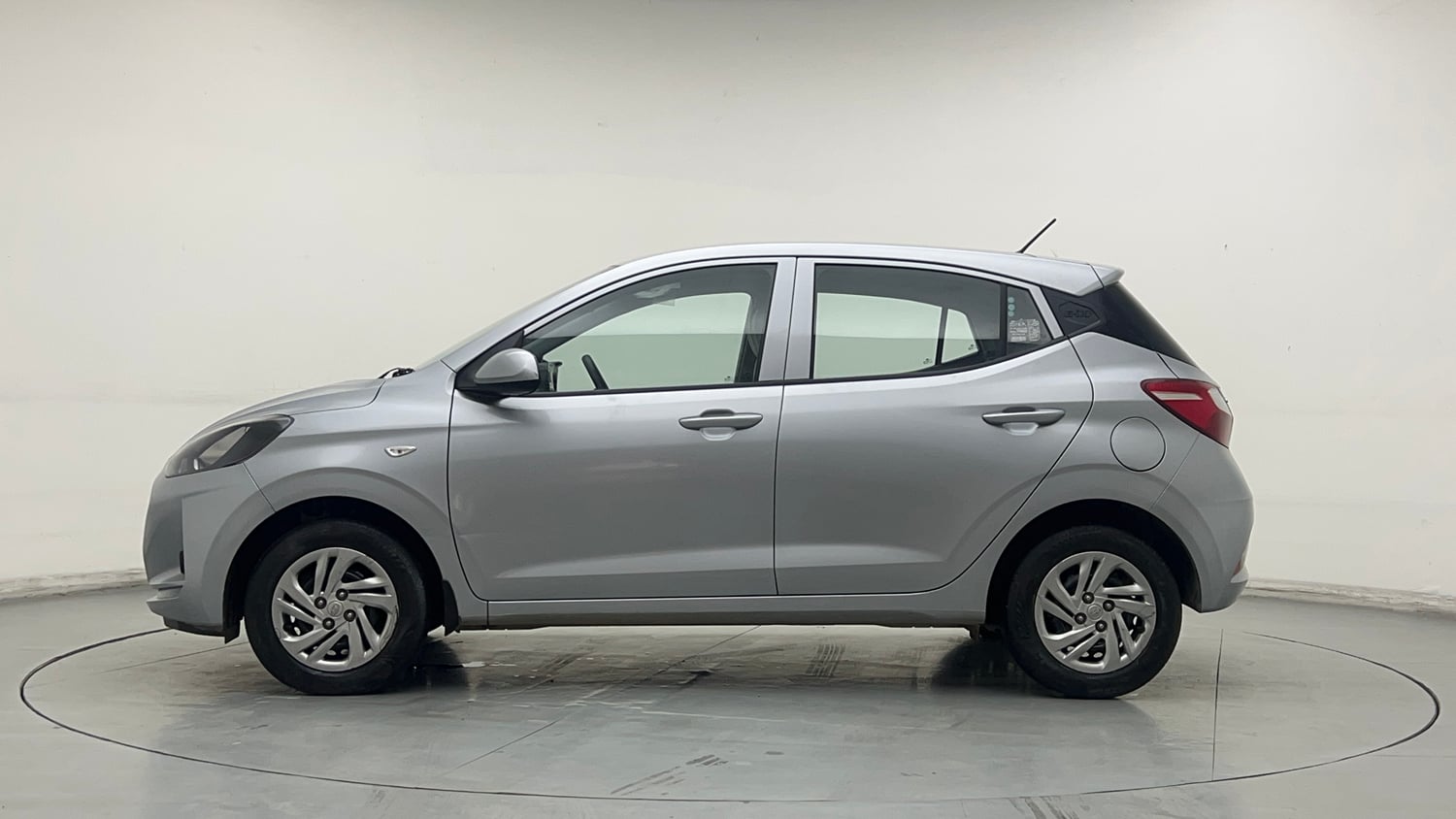 Used 2022 Hyundai Grand i10 Nios Magna 1.2 Kappa VTVT Petrol Manual exterior LEFT SIDE VIEW