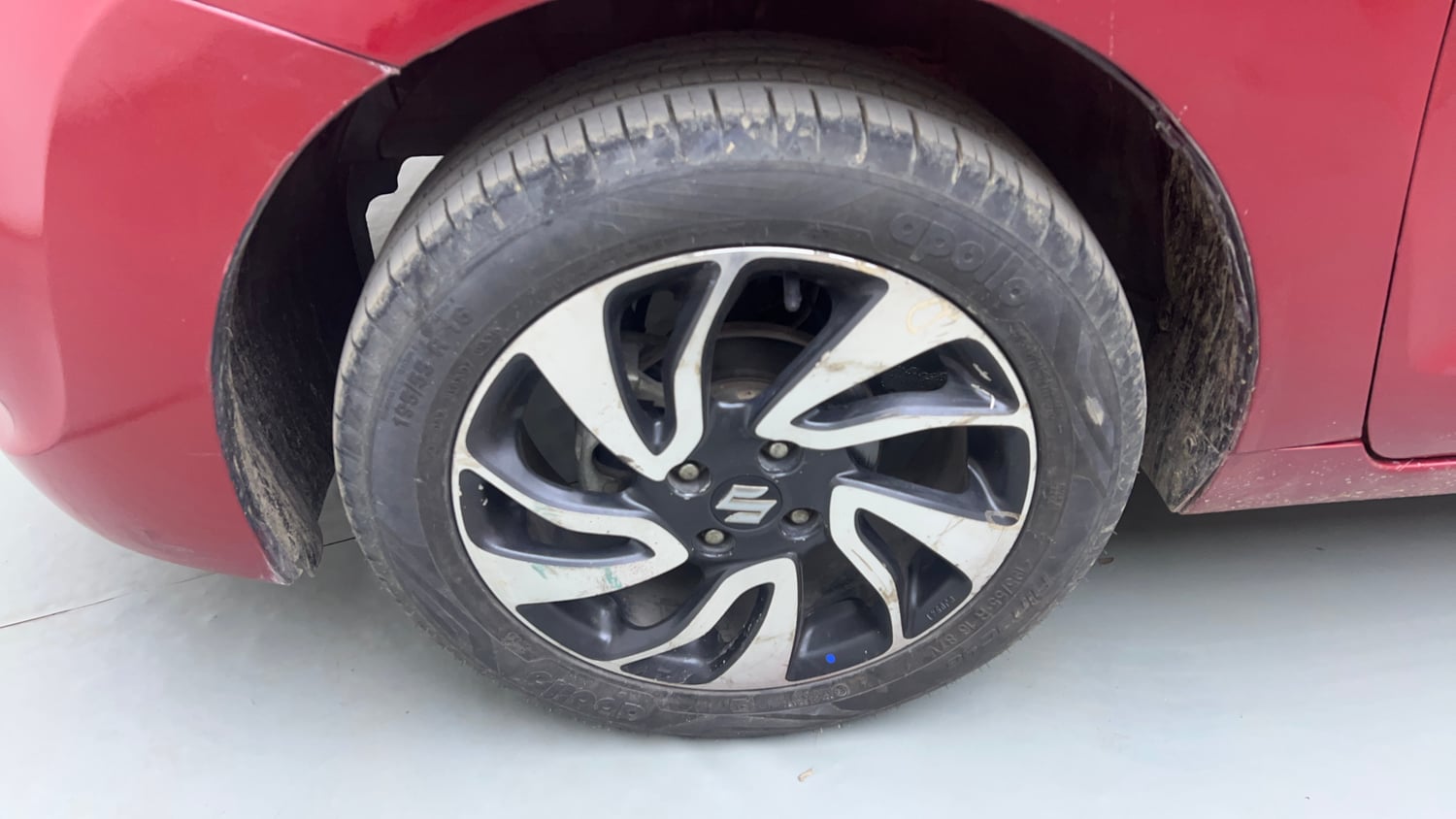 Used 2022 Maruti Suzuki Baleno Zeta Petrol Manual tyres LEFT FRONT TYRE RIM VIEW