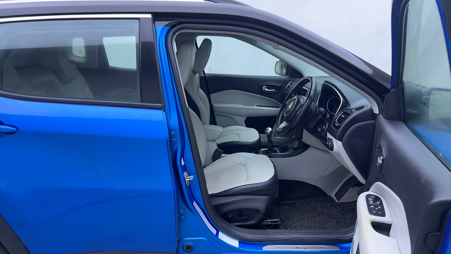 Used 2019 Jeep Compass Limited Plus Diesel 4x4 Diesel Manual interior RIGHT SIDE FRONT DOOR CABIN VIEW