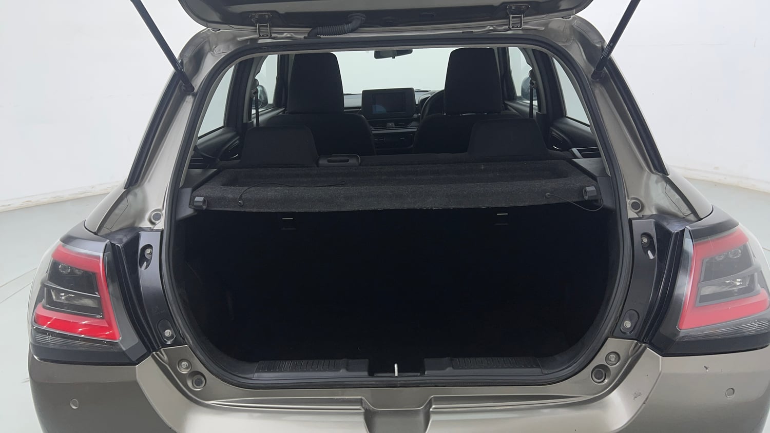 Used 2025 Maruti Suzuki Swift VXi Petrol Manual interior DICKY INSIDE VIEW