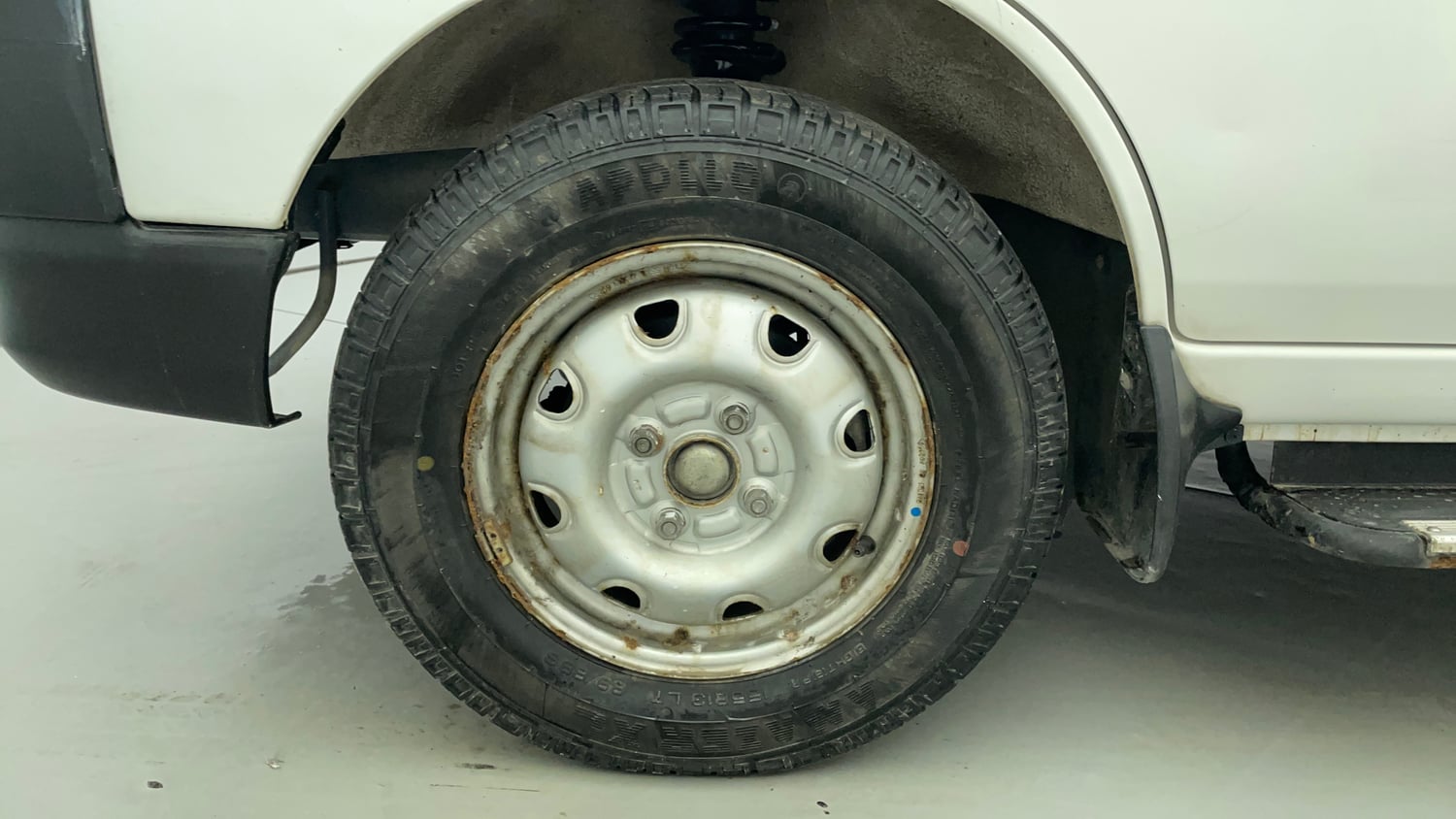 Used 2021 Maruti Suzuki Eeco 5 STR WITH A/C+HTR Petrol Manual tyres LEFT FRONT TYRE RIM VIEW