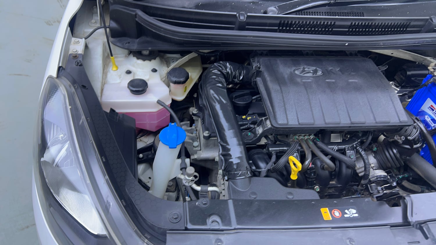 Used 2022 Hyundai Grand i10 Nios Magna 1.2 Kappa VTVT CNG Cng Manual engine ENGINE RIGHT SIDE VIEW