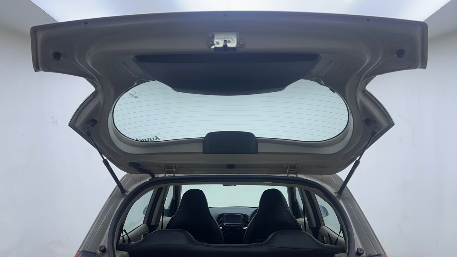 Used 2019 Hyundai Santro Sportz AMT Petrol Automatic interior DICKY DOOR OPEN VIEW