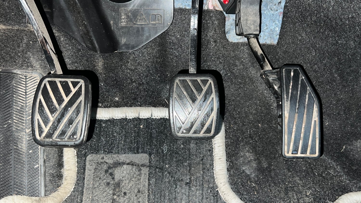 Used 2024 Maruti Suzuki Swift VXi (O) Petrol Manual interior PEDALS VIEW