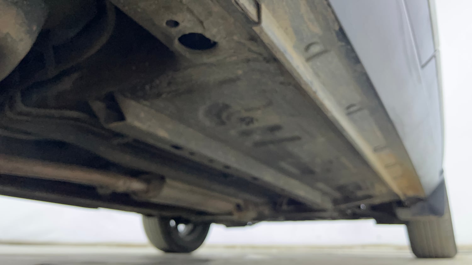 Used 2024 Nissan Magnite XV Premium (O)Turbo CVT Petrol Automatic extra REAR RIGHT UNDERBODY VIEW