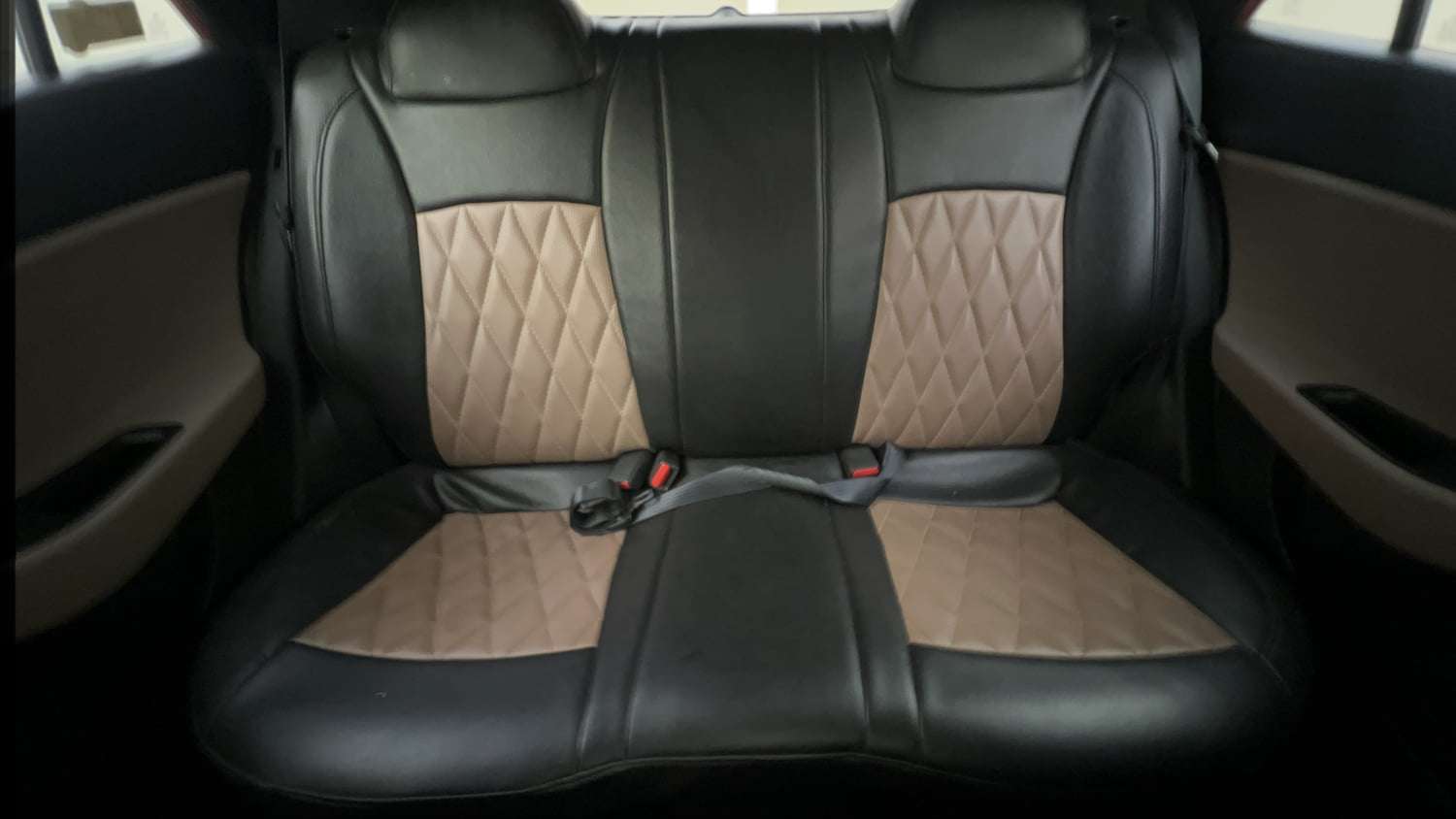 Used 2017 Hyundai Elite i20 Magna Executive 1.2 Petrol Manual interior REAR SEAT CONDITION VIEW
