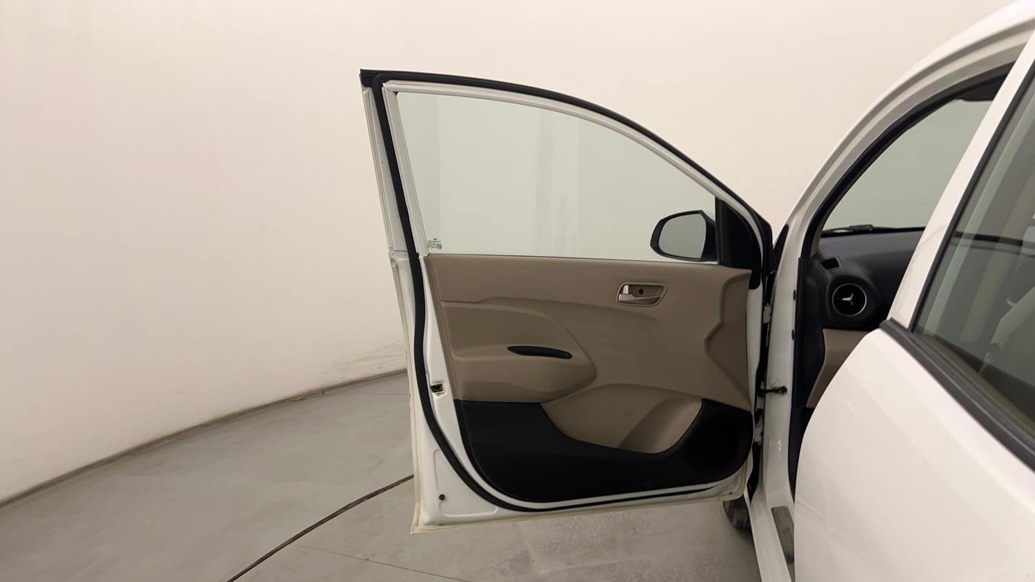 Used 2018 Hyundai Santro Asta Petrol Manual interior LEFT FRONT DOOR OPEN VIEW