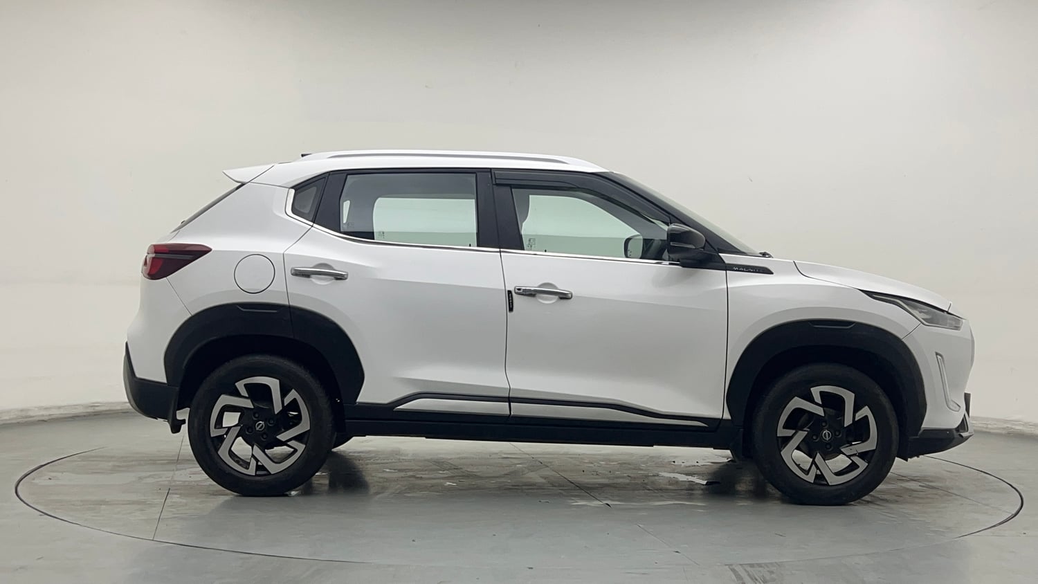 Used 2022 Nissan Magnite XV Turbo Petrol Manual exterior RIGHT SIDE VIEW