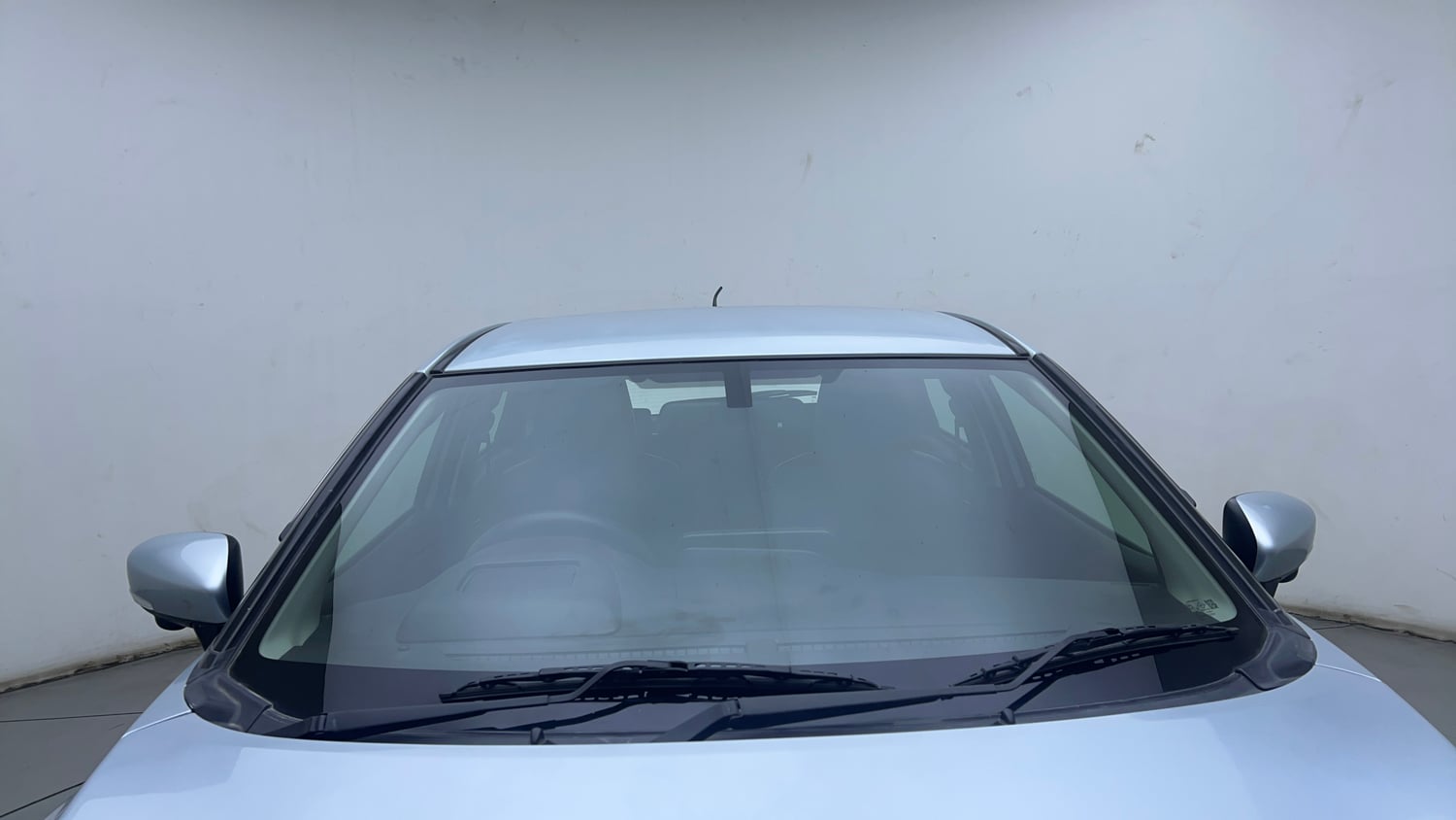 Used 2024 Maruti Suzuki Baleno Alpha MT Petrol Manual exterior FRONT WINDSHIELD VIEW