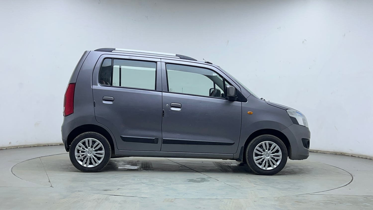 Used 2014 Maruti Suzuki Wagon R VXI Petrol Manual exterior RIGHT SIDE VIEW