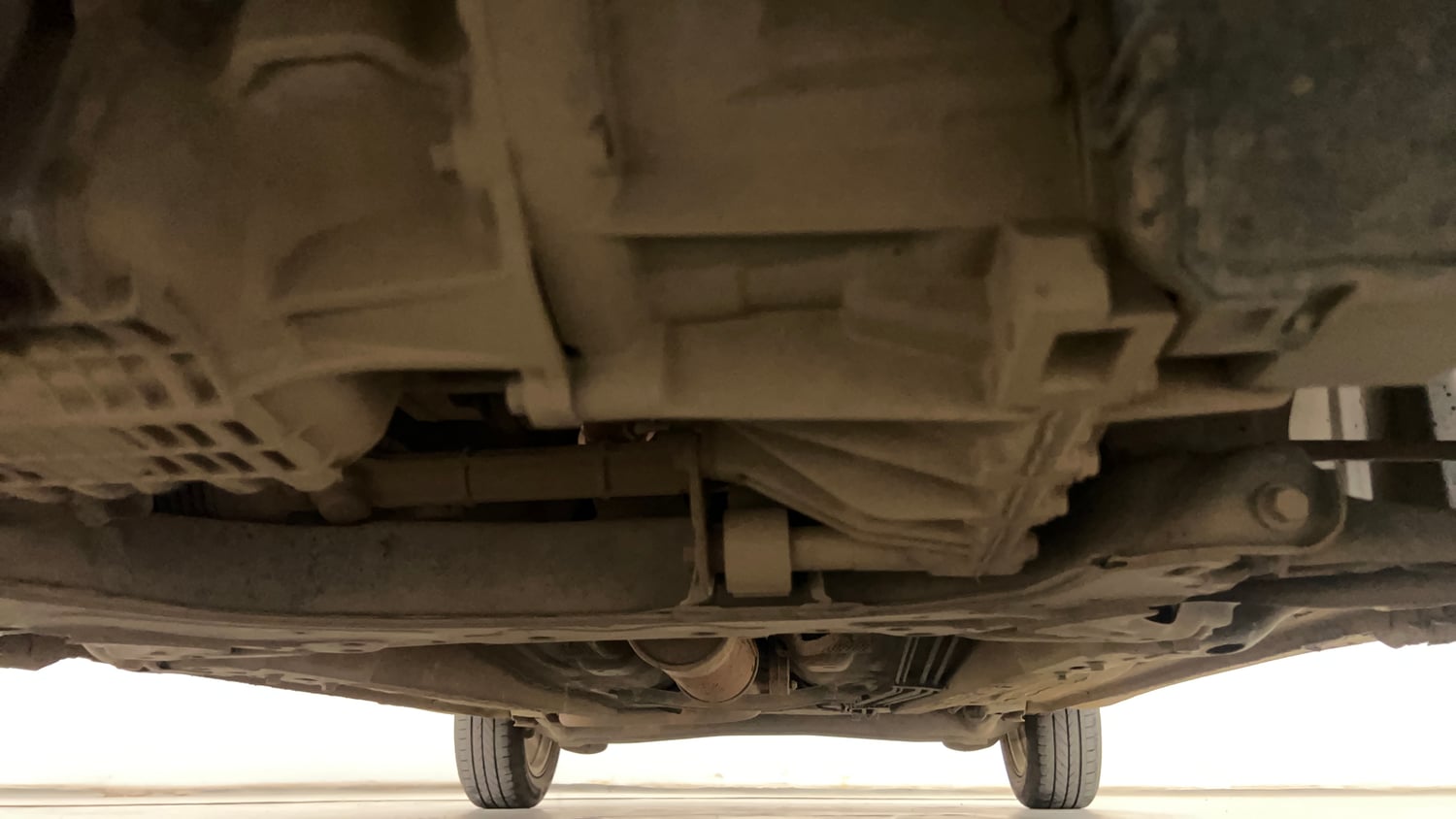 Used 2016 Ford Figo Aspire Titanium 1.2 Ti-VCT Petrol Manual extra FRONT LEFT UNDERBODY VIEW