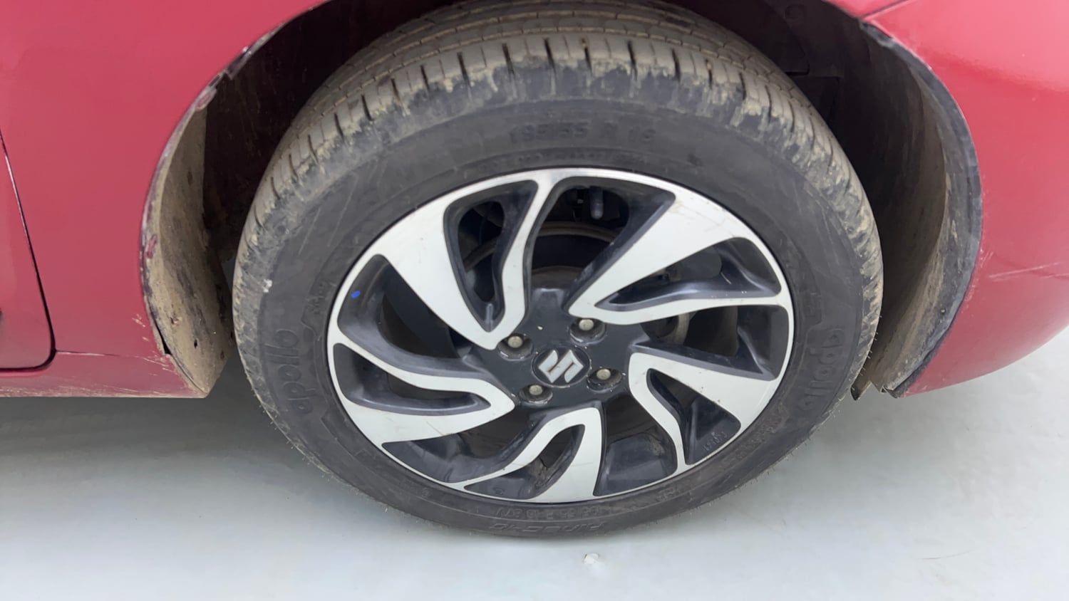 Used 2022 Maruti Suzuki Baleno Zeta Petrol Manual tyres RIGHT FRONT TYRE RIM VIEW