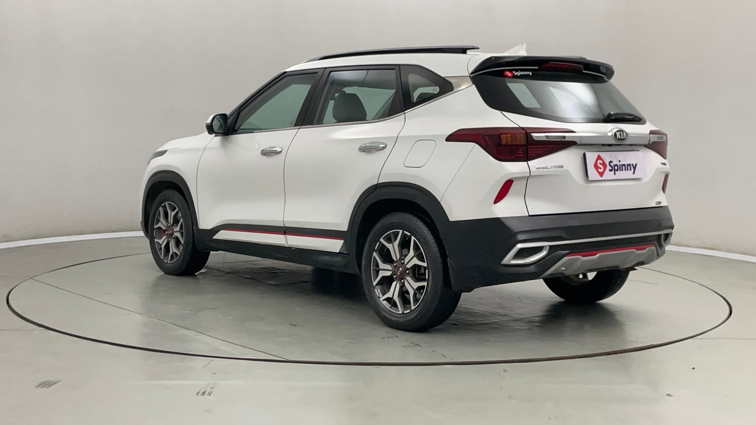 Used 2019 Kia Seltos GTX Plus 1.4 Petrol Manual exterior LEFT REAR CORNER VIEW