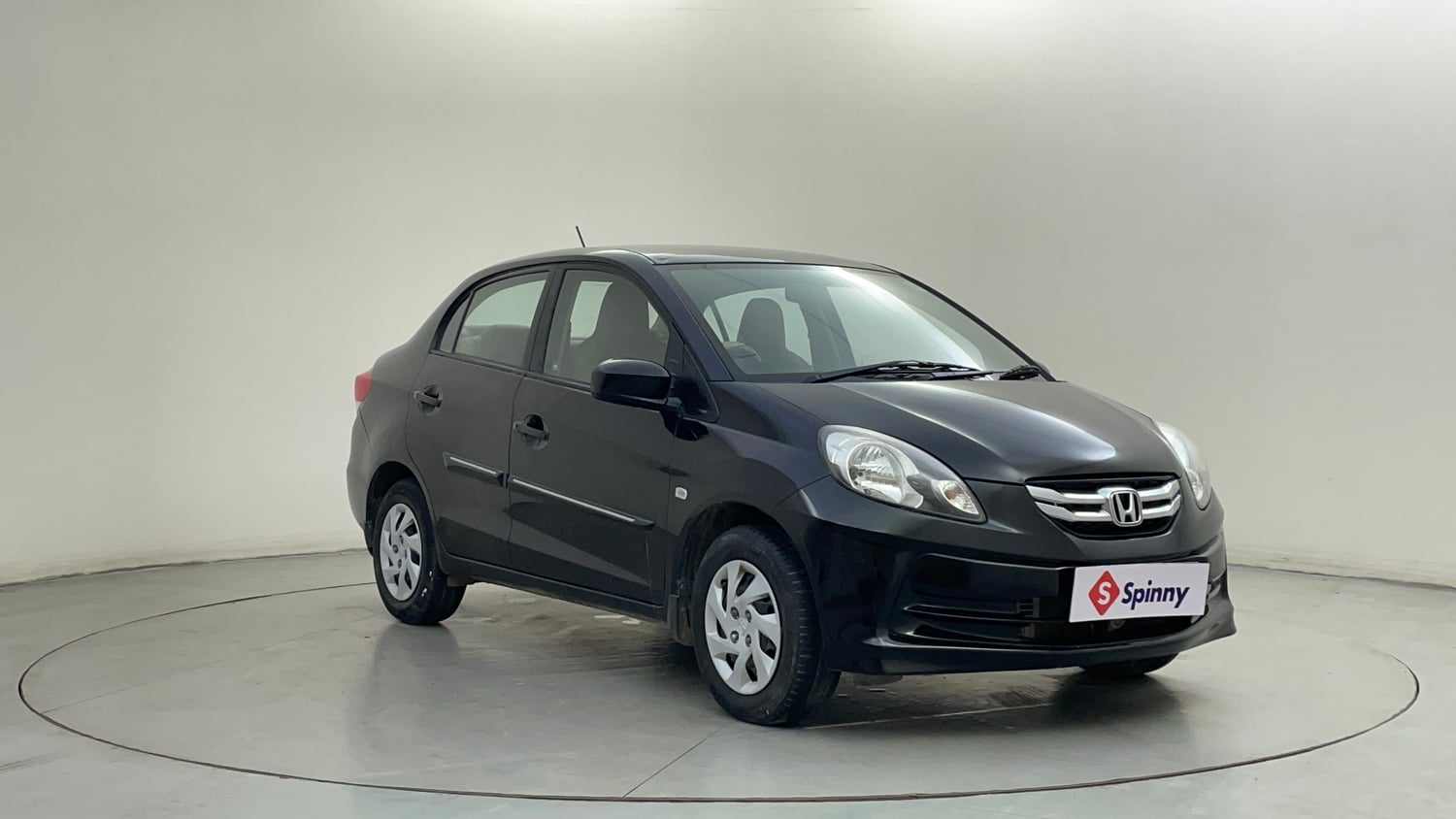 Used 2014 Honda Amaze 1.5 S i-DTEC Diesel Manual exterior RIGHT FRONT CORNER VIEW