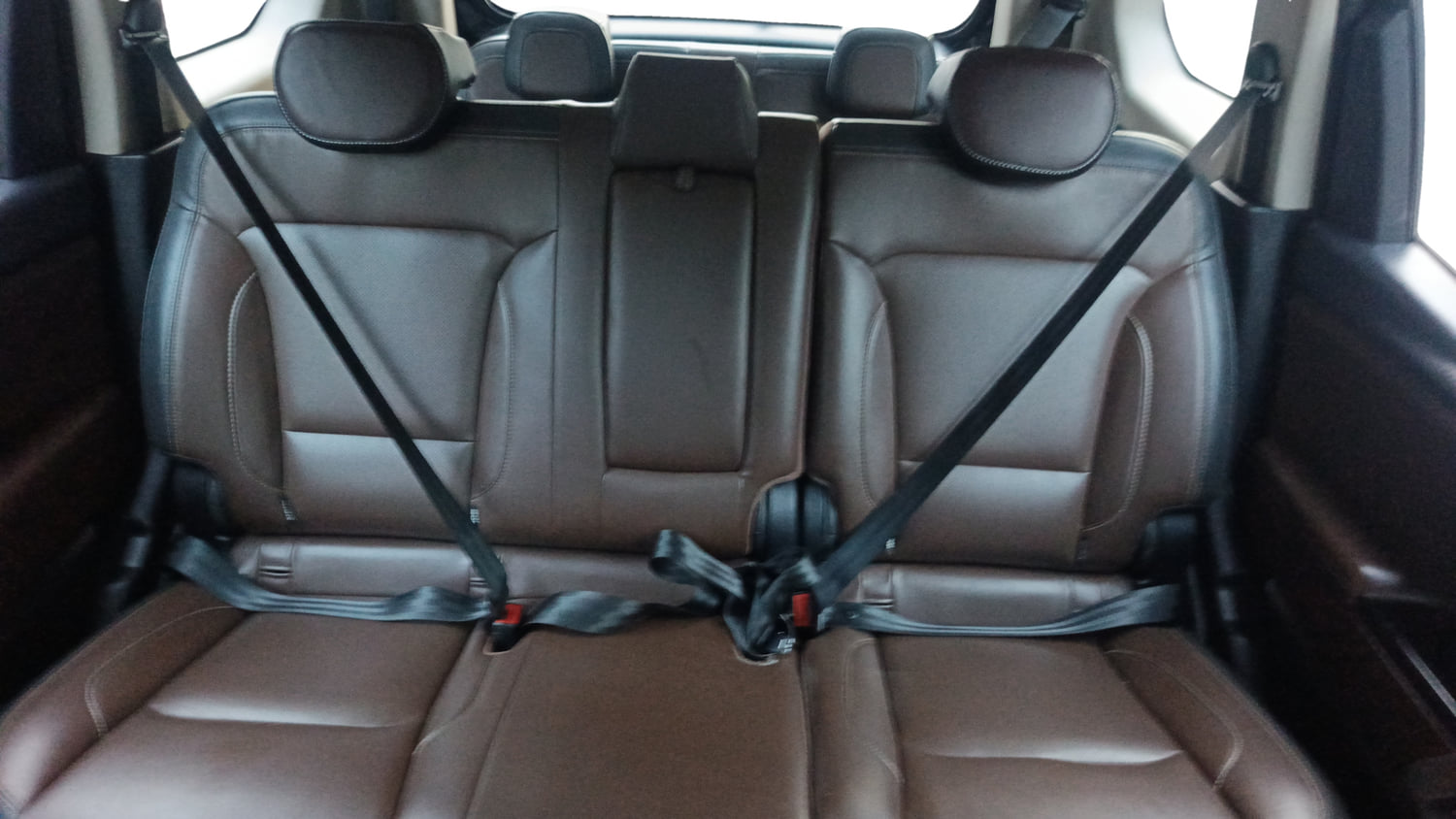 Used 2022 Mahindra Scorpio N Z8 L Diesel AT 4WD 7 STR Diesel Automatic interior REAR SEAT CONDITION VIEW