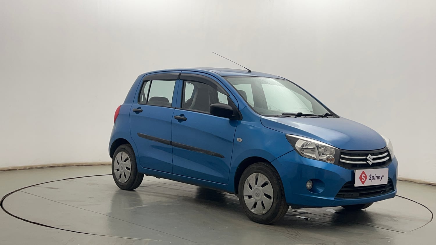 Used 2016 Maruti Suzuki Celerio VXi AMT Petrol Automatic exterior RIGHT FRONT CORNER VIEW