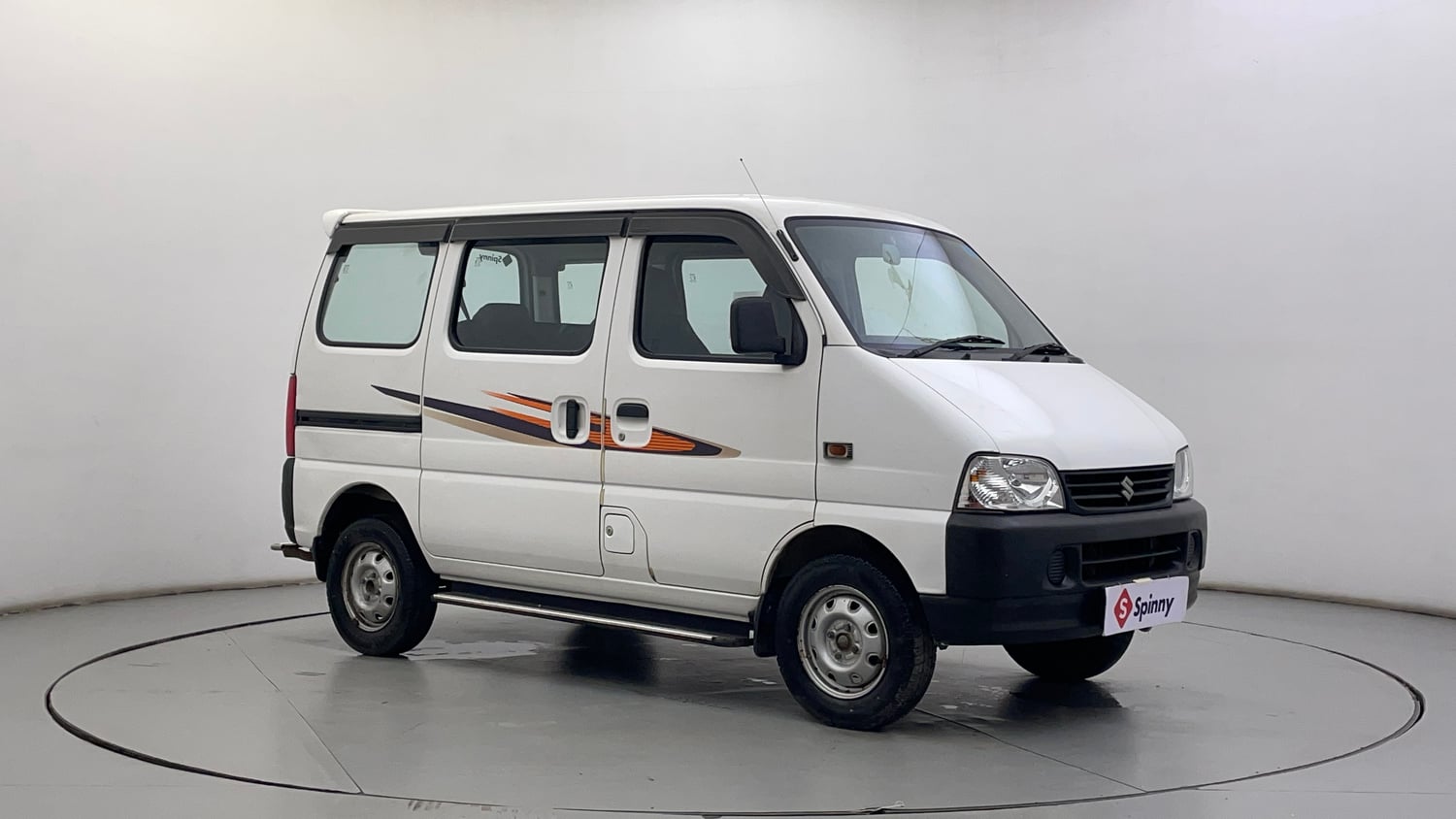 Used 2021 Maruti Suzuki Eeco 5 STR WITH A/C+HTR Petrol Manual exterior RIGHT FRONT CORNER VIEW