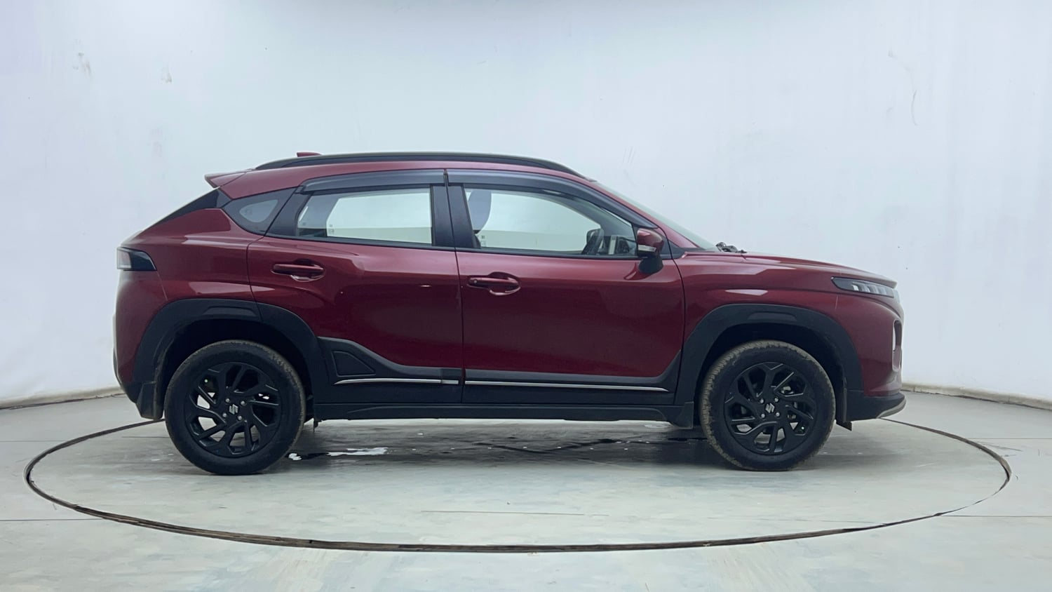 Used 2024 Maruti Suzuki Fronx Delta Plus (O) 1.2L MT Petrol Manual exterior RIGHT SIDE VIEW