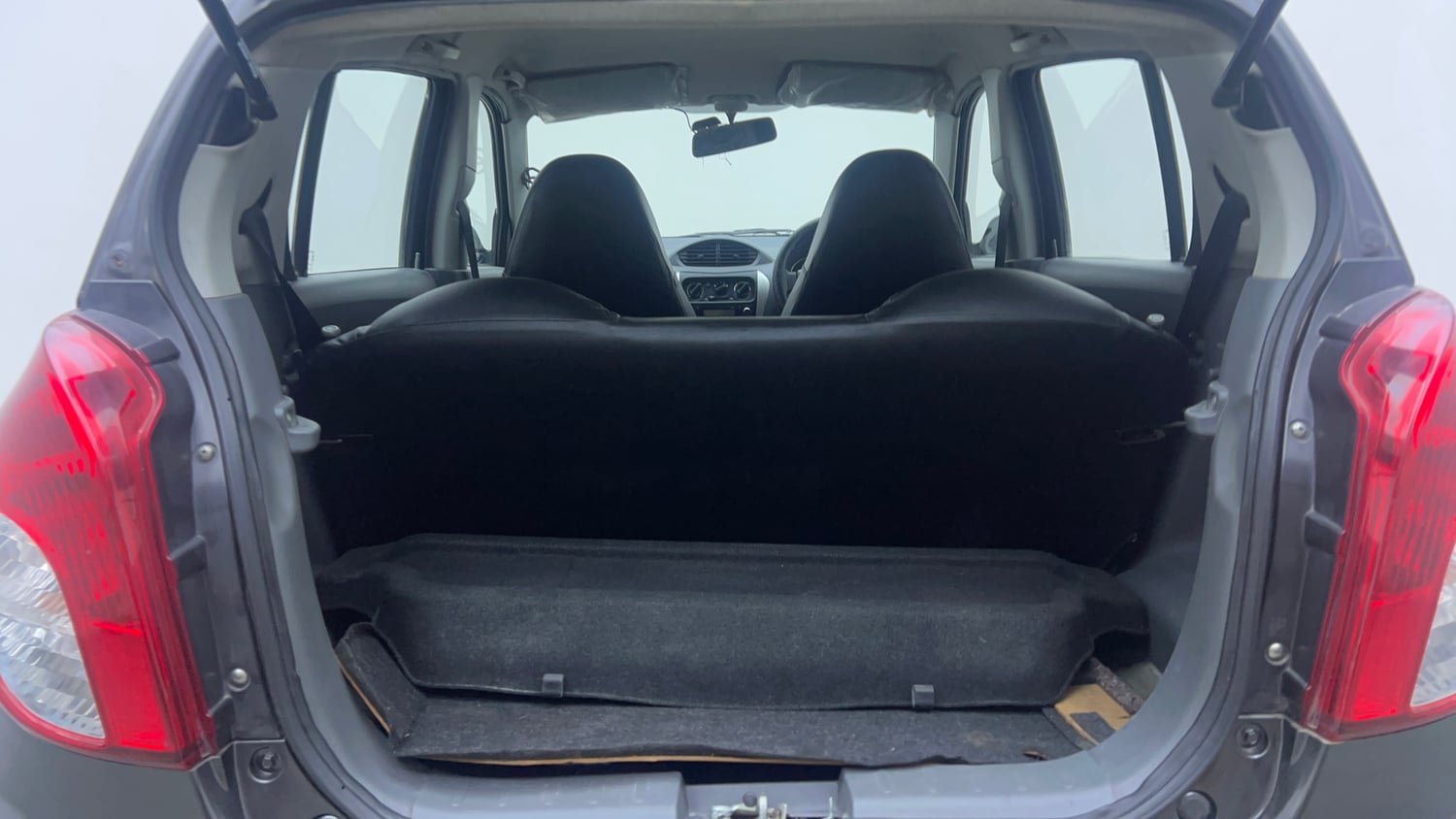 Used 2014 Maruti Suzuki Alto 800 Vxi Petrol Manual interior DICKY INSIDE VIEW