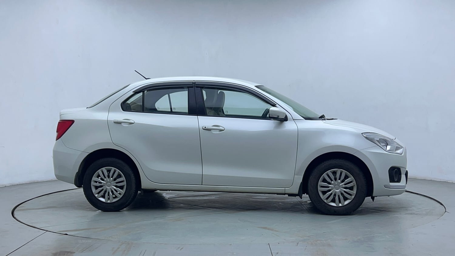 Used 2020 Maruti Suzuki Dzire VXi Petrol Manual exterior RIGHT SIDE VIEW