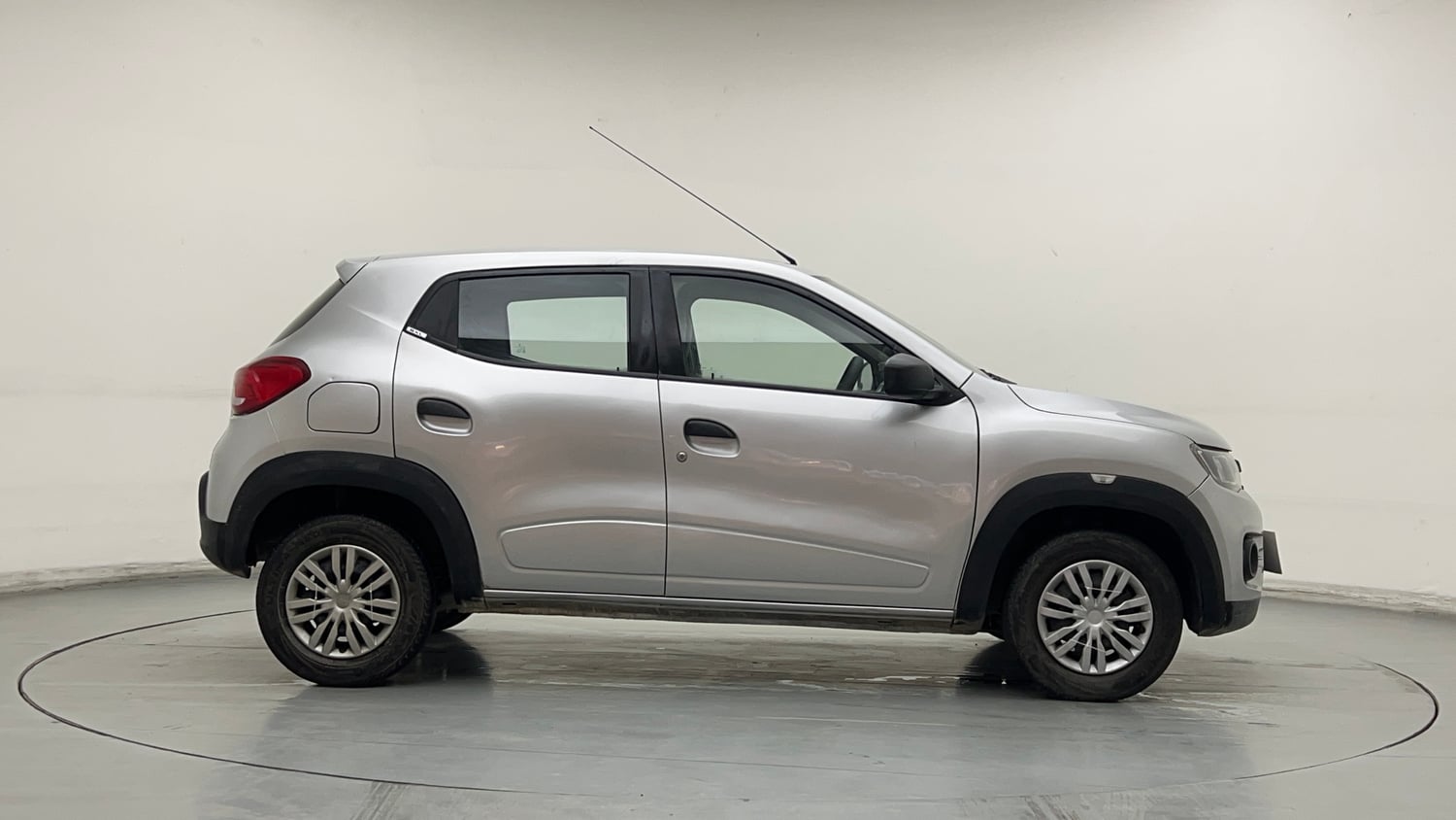 Used 2018 Renault Kwid 1.0 RXL Petrol Manual exterior RIGHT SIDE VIEW