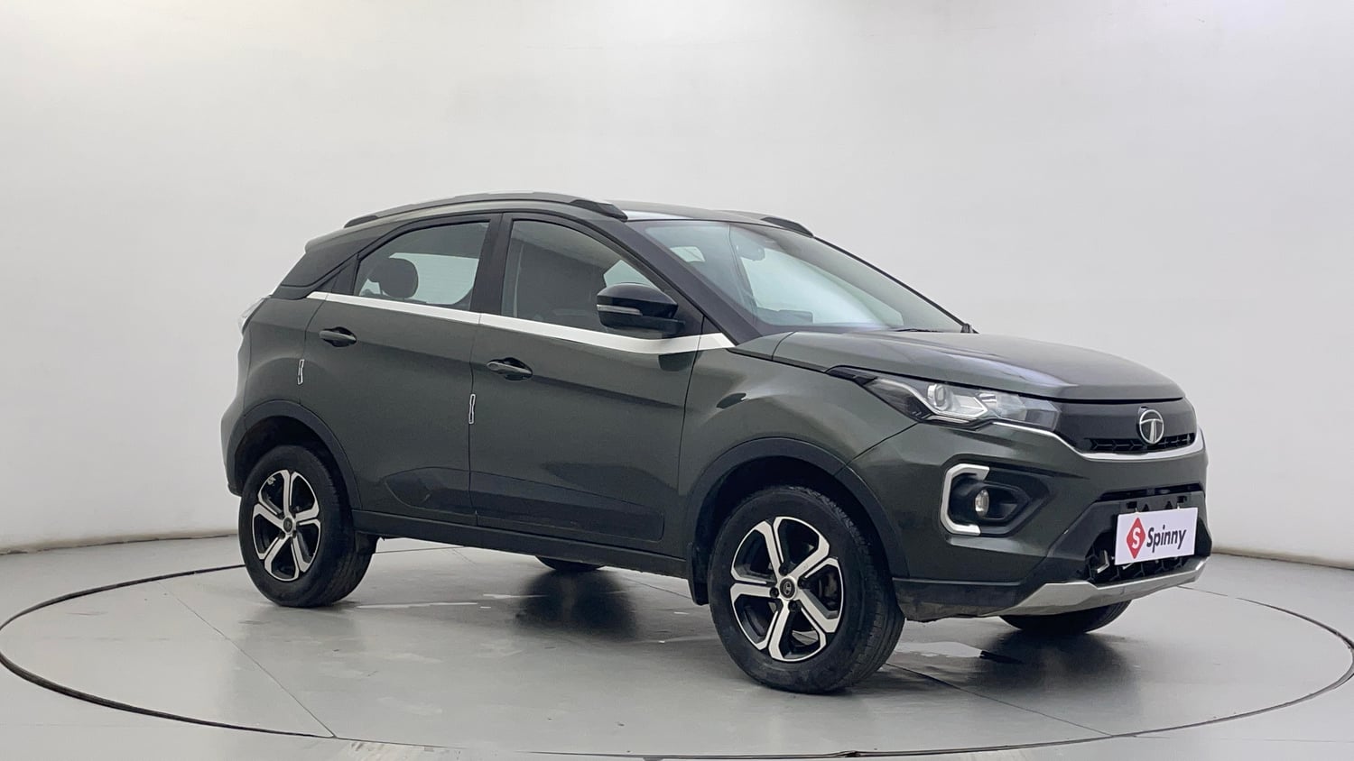 Used 2022 Tata Nexon XZ Plus Diesel Diesel Manual exterior RIGHT FRONT CORNER VIEW
