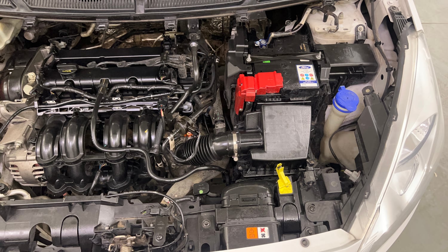 Used 2016 Ford Figo Aspire Titanium 1.2 Ti-VCT Petrol Manual engine ENGINE LEFT SIDE VIEW