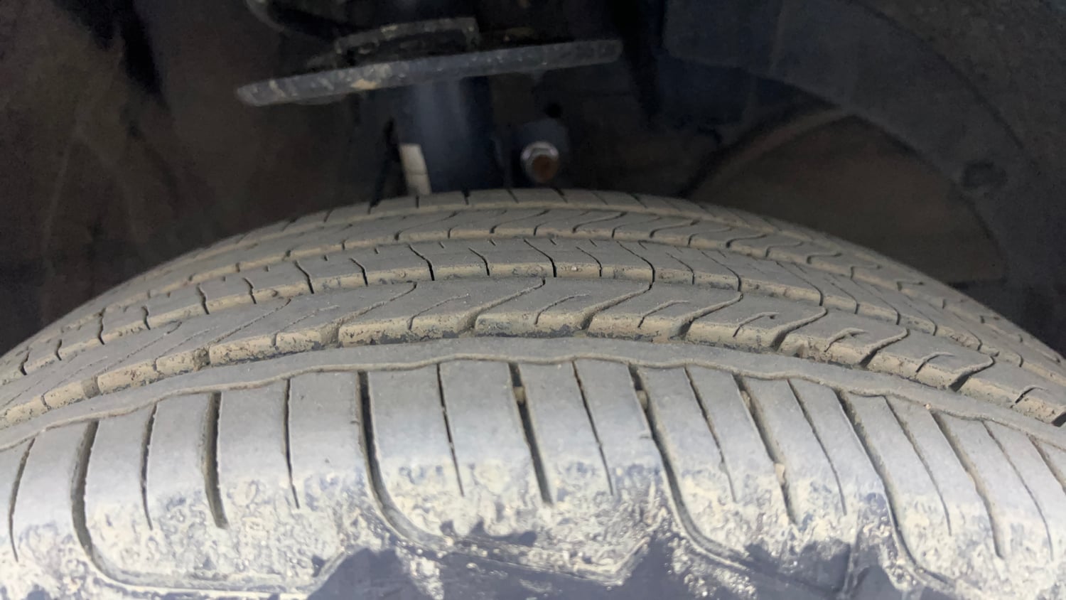Used 2024 Maruti Suzuki Fronx Delta Plus (O) 1.2L MT Petrol Manual tyres RIGHT FRONT TYRE TREAD VIEW