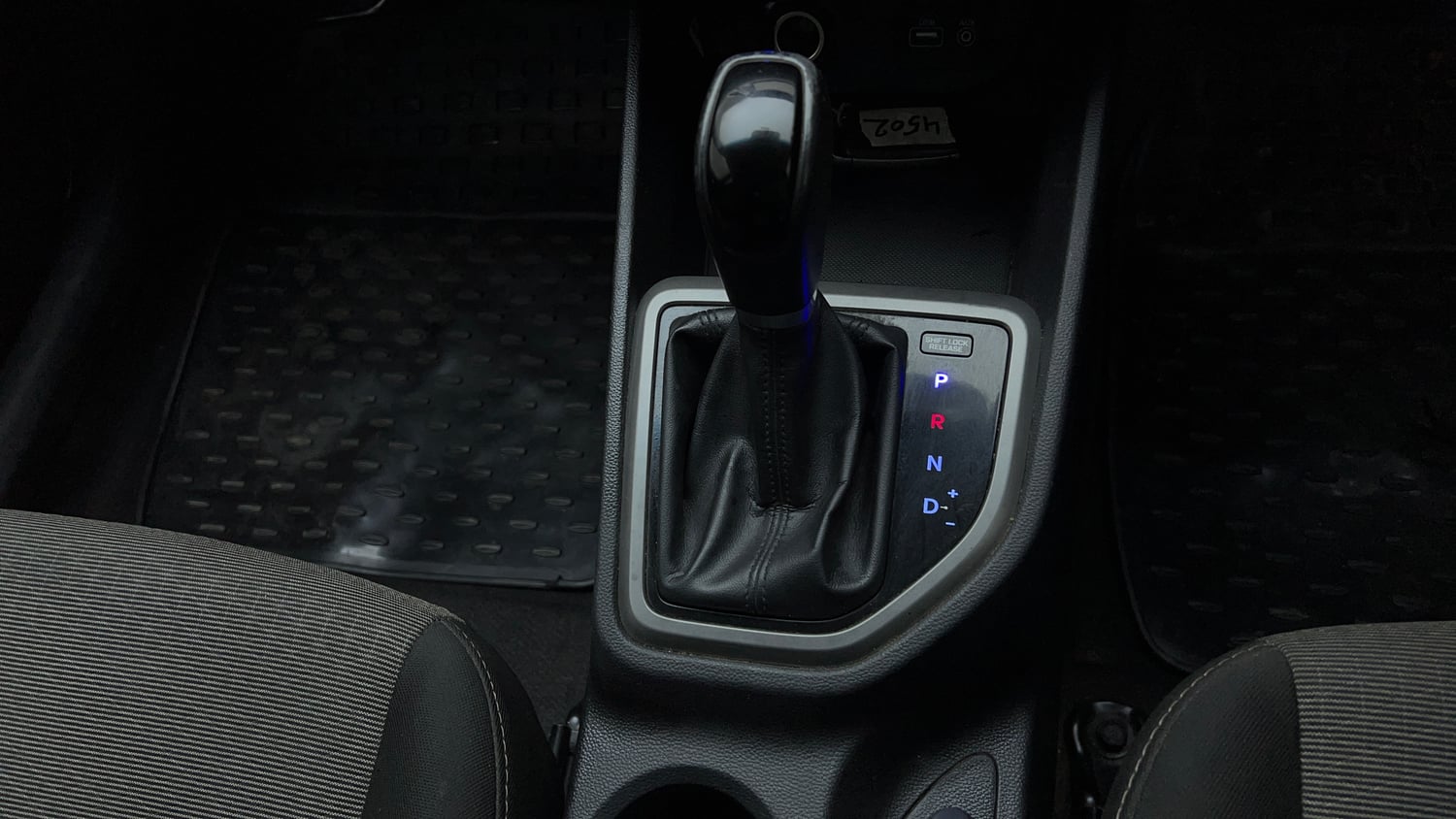 Used 2018 Hyundai Creta SX Plus 1.6 AT Petrol Petrol Automatic interior GEAR  KNOB VIEW