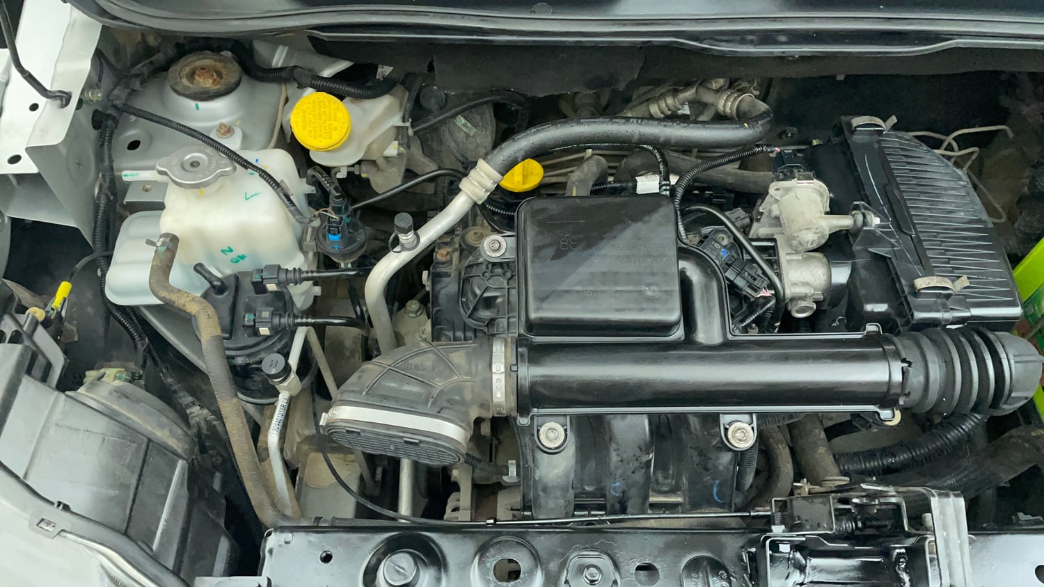 Used 2019 Renault Triber RXZ Petrol Manual engine ENGINE RIGHT SIDE VIEW