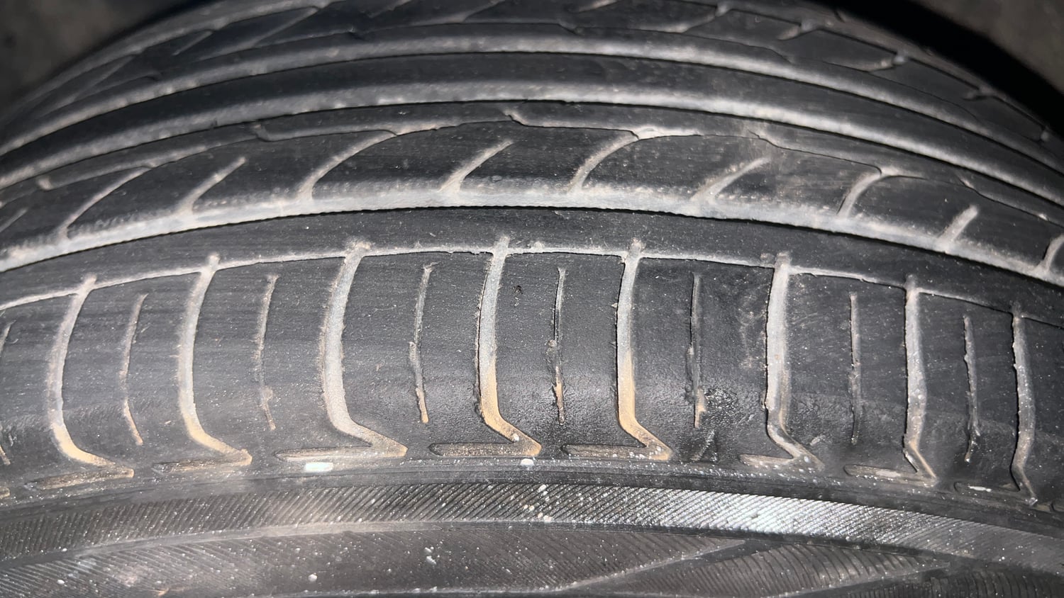 Used 2016 Nissan Micra XV CVT Petrol Automatic tyres LEFT FRONT TYRE TREAD VIEW