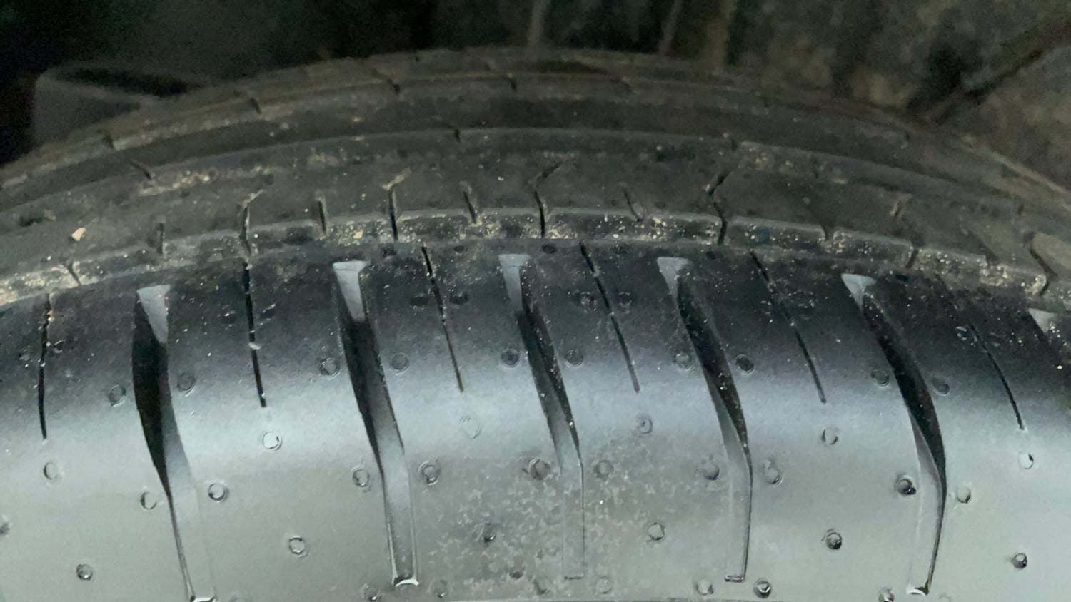 Used 2023 Tata Punch Accomplished AMT Petrol Automatic tyres RIGHT REAR TYRE TREAD VIEW