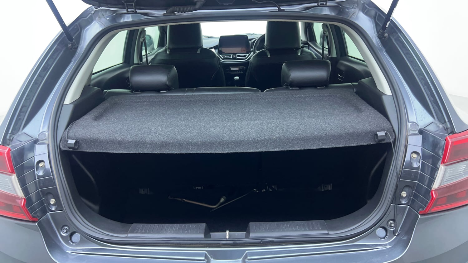 Used 2022 Maruti Suzuki Baleno Alpha MT Petrol Manual interior DICKY INSIDE VIEW