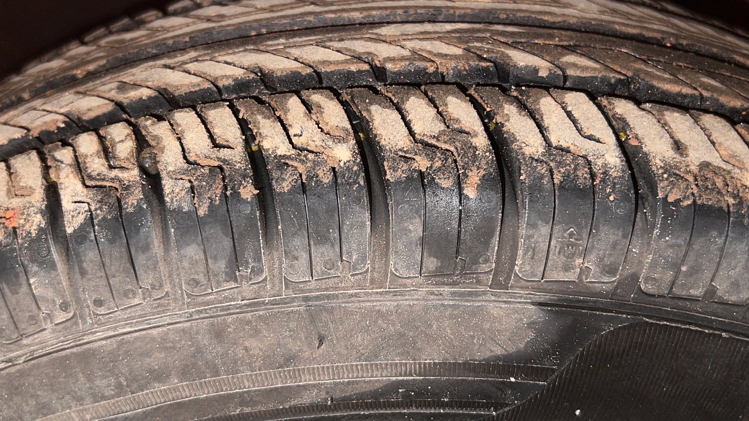 Used 2013 Hyundai Eon D-Lite + Petrol Manual tyres RIGHT FRONT TYRE TREAD VIEW