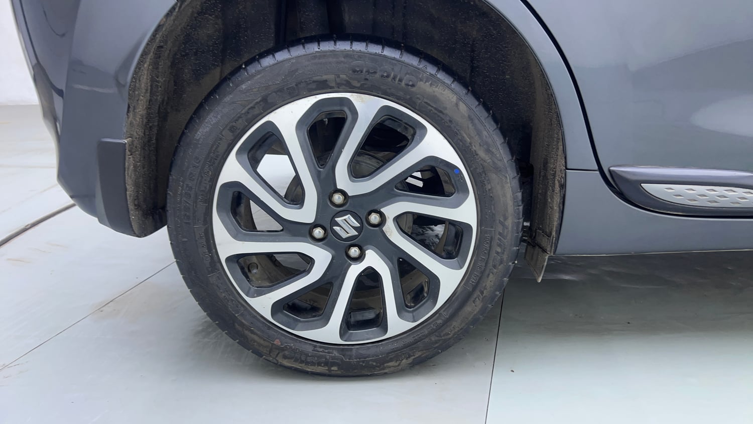 Used 2022 Maruti Suzuki Baleno Alpha MT Petrol Manual tyres RIGHT REAR TYRE RIM VIEW
