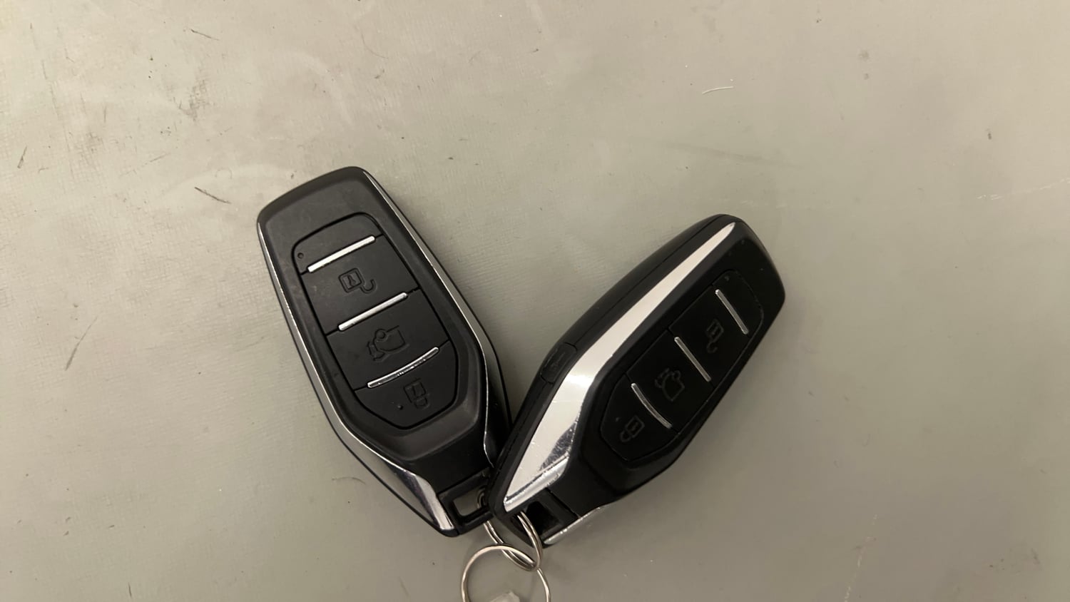 Used 2021 Mahindra XUV500 W11 Diesel Manual extra CAR KEY VIEW