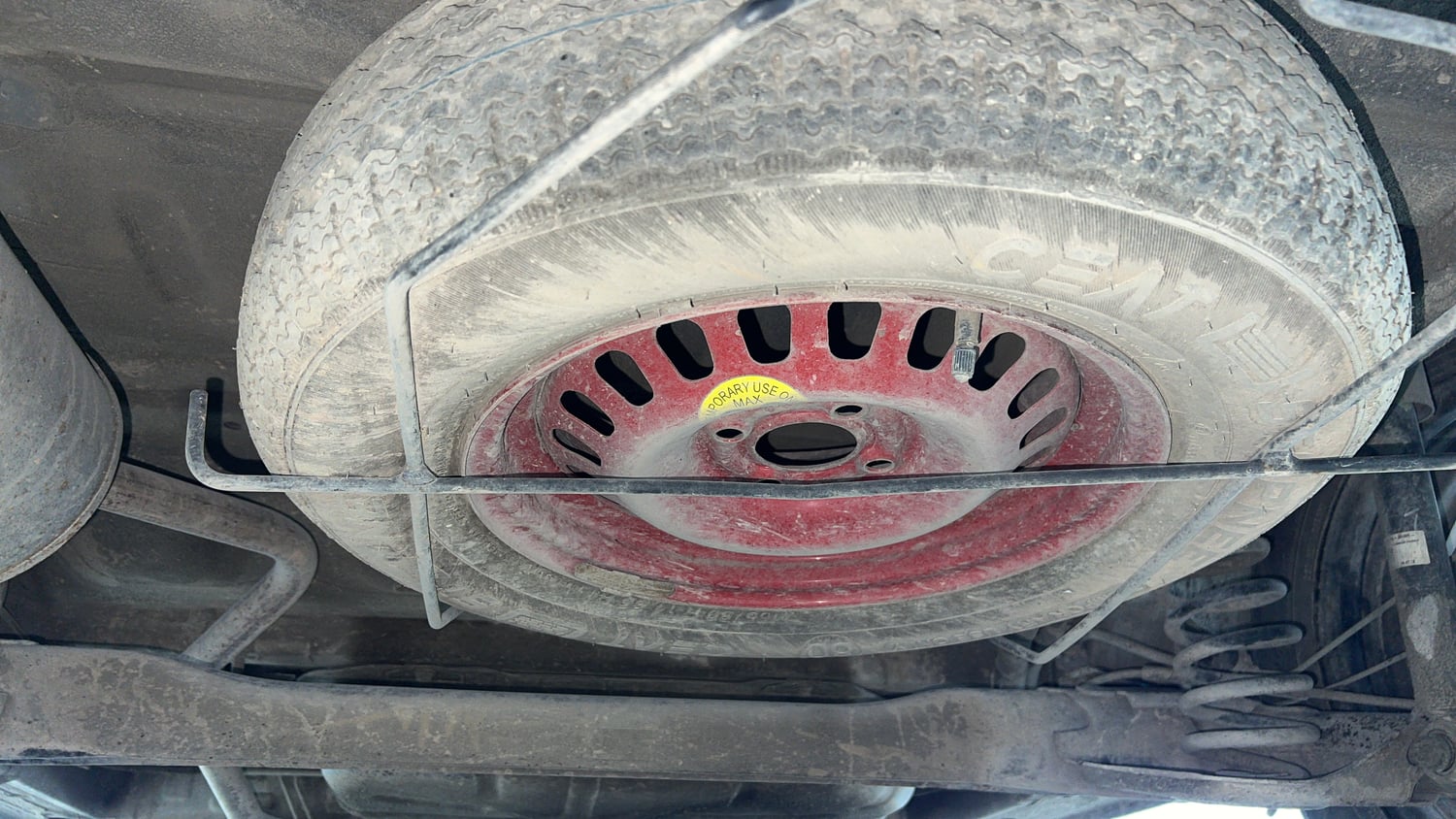 Used 2021 Renault Triber RXZ EASY-R AMT Petrol Automatic tyres SPARE TYRE VIEW