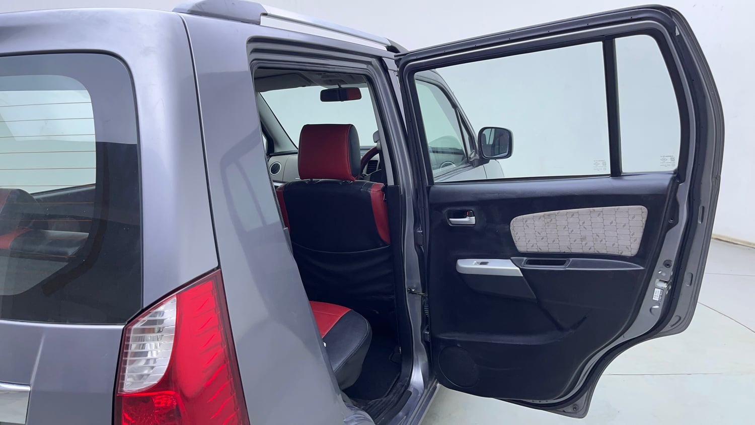 Used 2014 Maruti Suzuki Wagon R VXI Petrol Manual interior RIGHT REAR DOOR OPEN VIEW