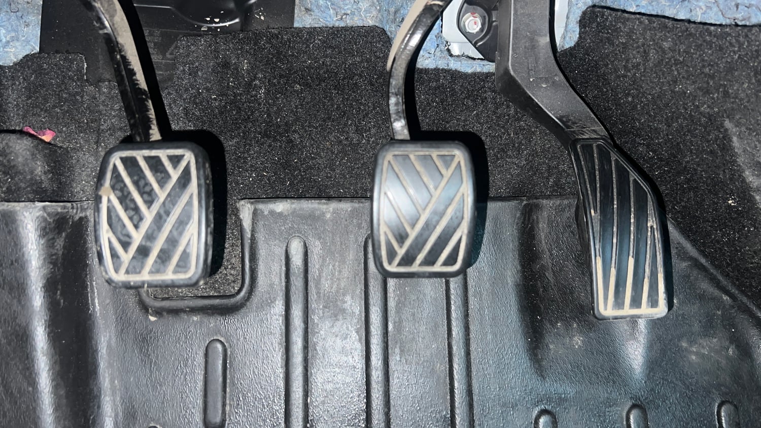 Used 2025 Maruti Suzuki Grand Vitara Delta Smart Hybrid Petrol Manual interior PEDALS VIEW