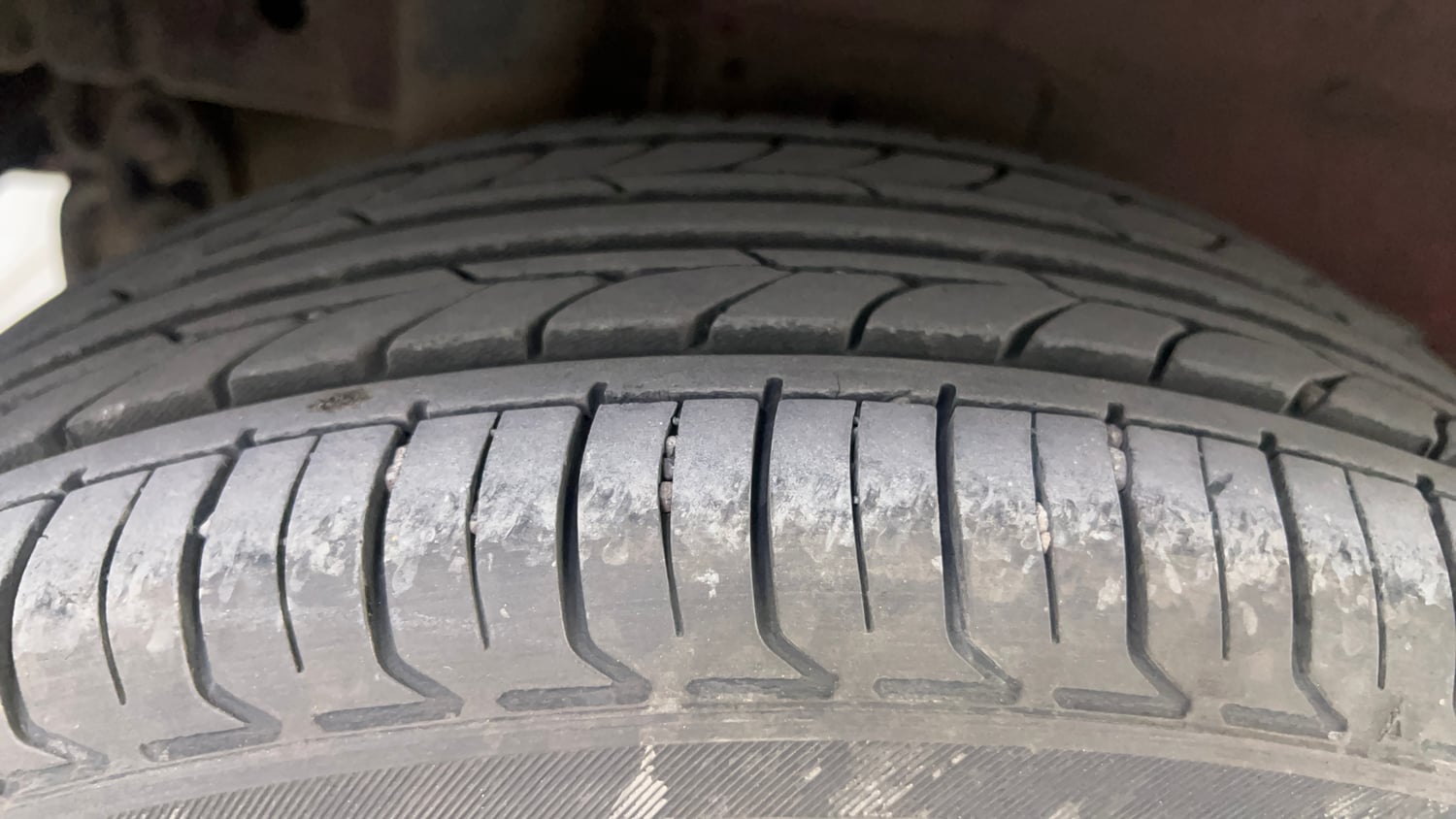 Used 2018 Mahindra KUV100 NXT K8 6 STR Petrol Manual tyres RIGHT REAR TYRE TREAD VIEW