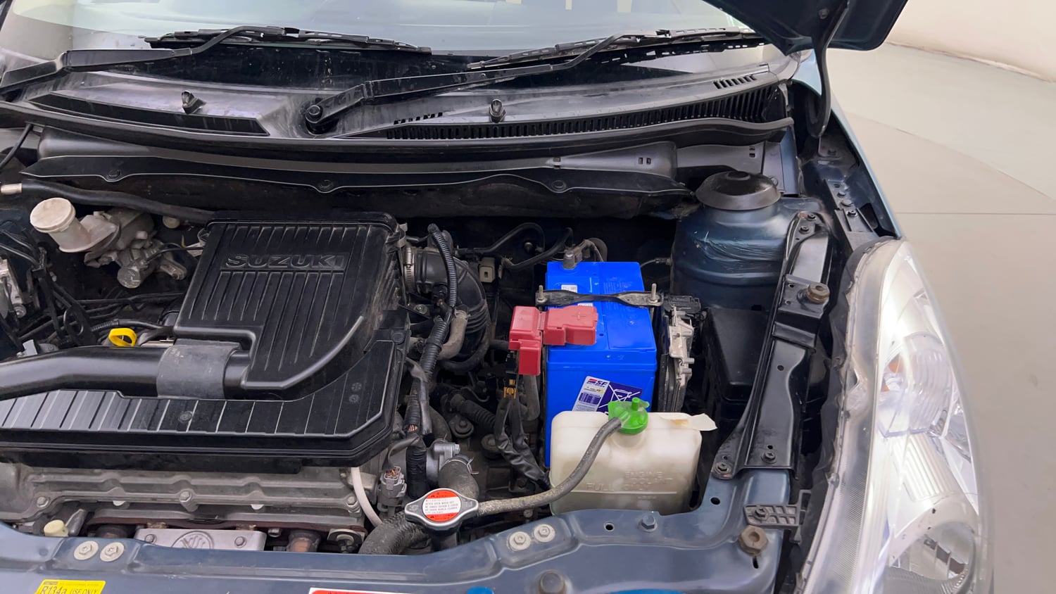 Used 2012 Maruti Suzuki Swift Dzire ZXI Petrol Manual engine ENGINE LEFT SIDE HINGE & APRON VIEW