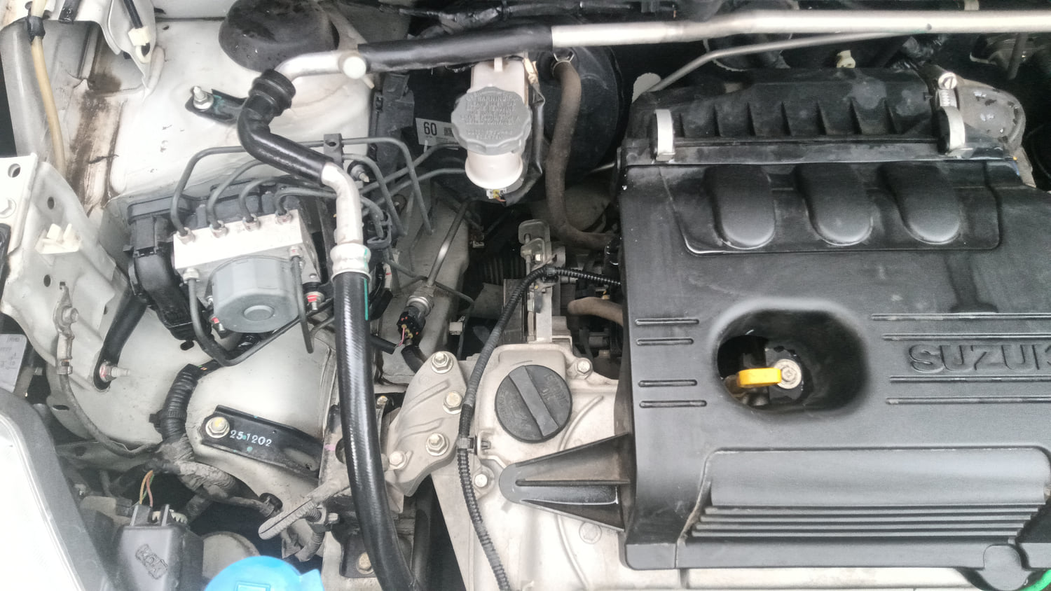 Used 2021 Maruti Suzuki Celerio ZXi AMT Petrol Automatic engine ENGINE RIGHT SIDE VIEW