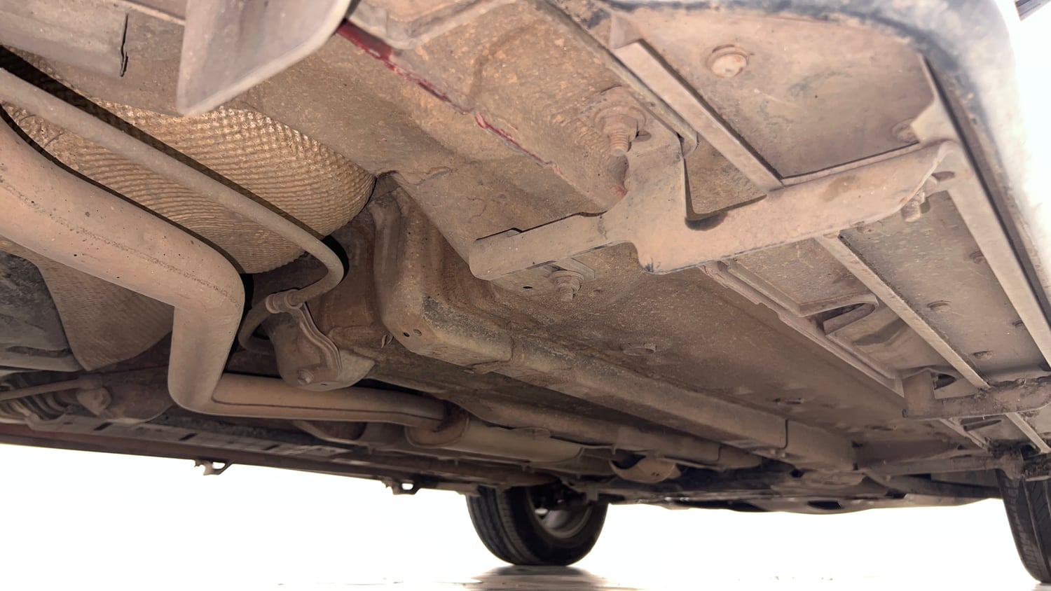 Used 2020 Hyundai Venue SX Plus 1.0 Turbo DCT Petrol Automatic extra REAR RIGHT UNDERBODY VIEW