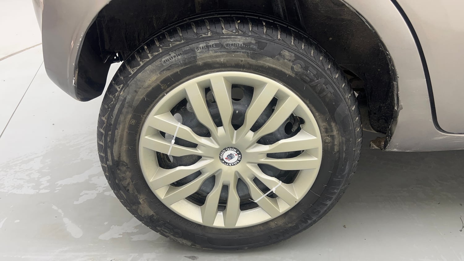 Used 2021 Datsun Redi-GO A Petrol Manual tyres RIGHT REAR TYRE RIM VIEW