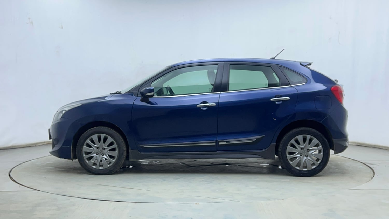 Used 2018 Maruti Suzuki Baleno Alpha 1.2 Petrol Manual exterior LEFT SIDE VIEW