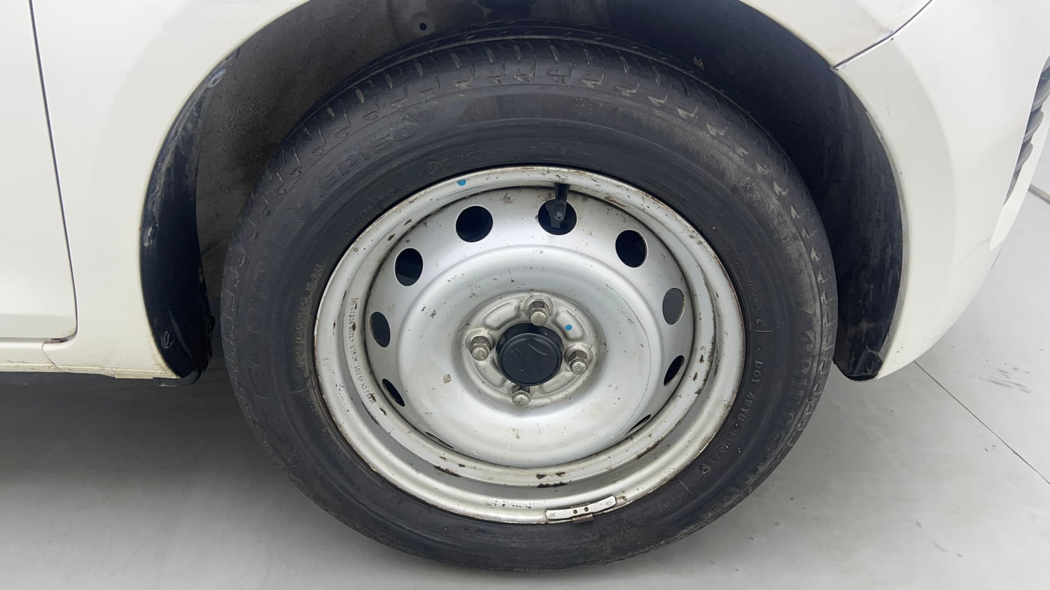 Used 2022 Maruti Suzuki Ignis Sigma 1.2 MT Petrol Manual tyres RIGHT FRONT TYRE RIM VIEW