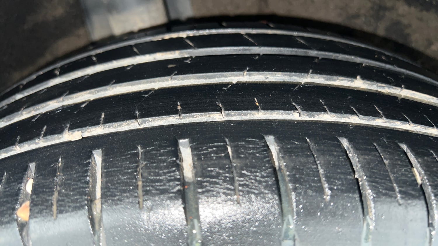 Used 2018 Maruti Suzuki Baleno Alpha 1.2 Petrol Manual tyres RIGHT REAR TYRE TREAD VIEW