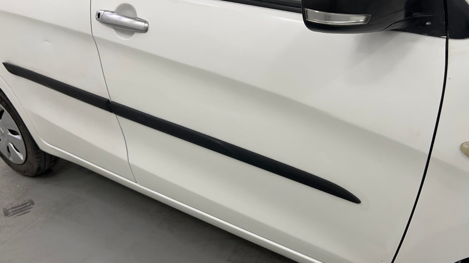 Used 2017 Maruti Suzuki Celerio VXi AMT Petrol Automatic dents MINOR SCRATCH