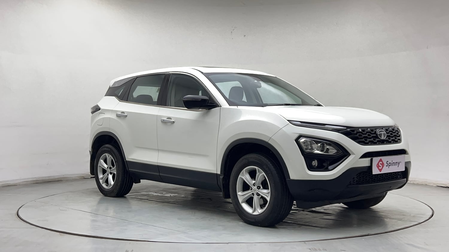 Used 2023 Tata Harrier XT Plus Diesel Manual exterior RIGHT FRONT CORNER VIEW